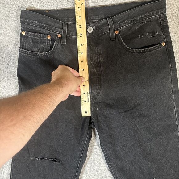 Levi’s 501 Jeans Men’s Size 32x30 Fits 34x29 Black Distressed Button Fly - Picture 7 of 16